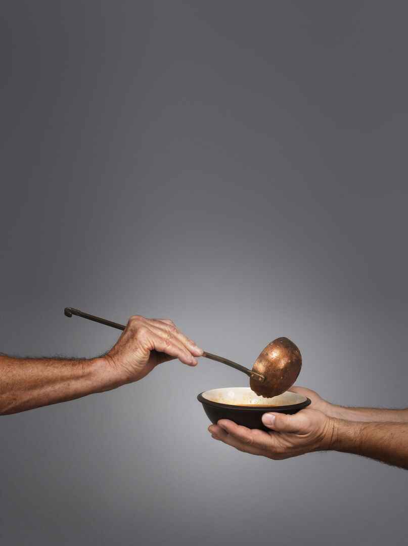 7 Ways To Give Back This Holiday Season